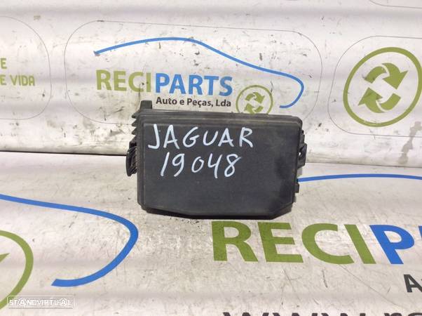 Caixa de fusíveis exterior Jaguar X-Type - 1