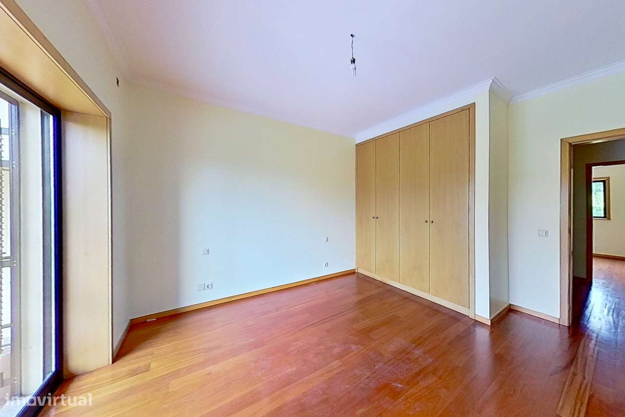 Moradia T4 Independente + T0 em Lago, Amares - Oportunidade Única!-39