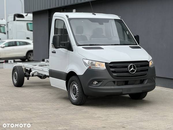 Mercedes-Benz Sprinter - 6