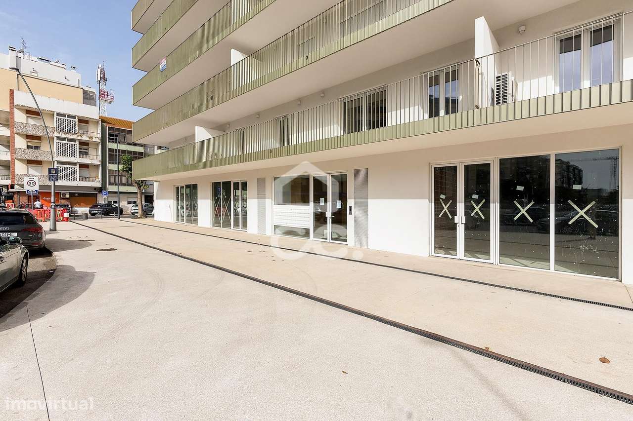 Apartamento T3 c/ Varanda | Condomínio JABA, Barreiro-45