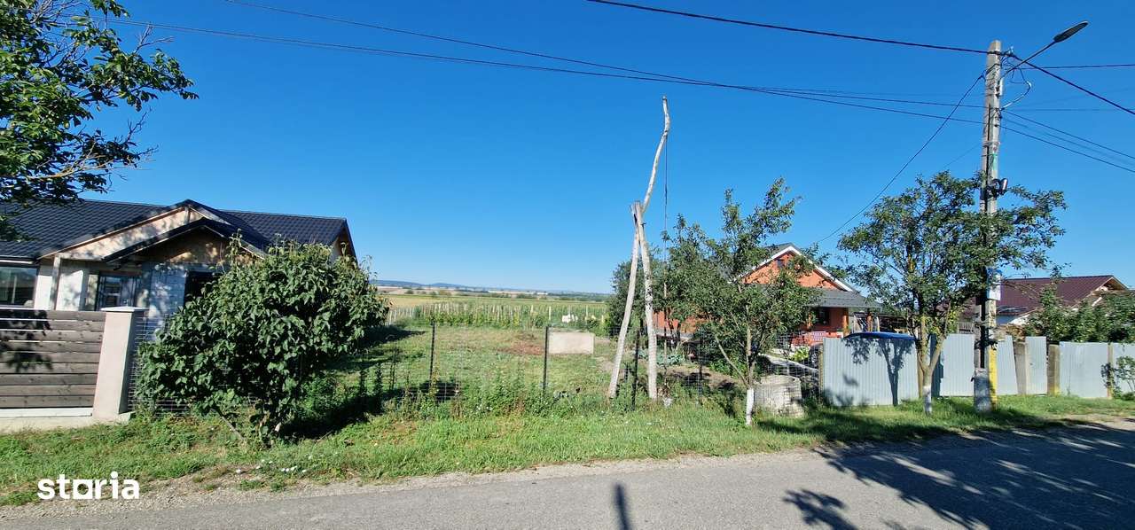 Siretu-Teren de vânzare, acces stradal și utilități-0