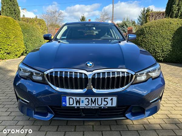 BMW Seria 3 320d xDrive MHEV Luxury Line - 7