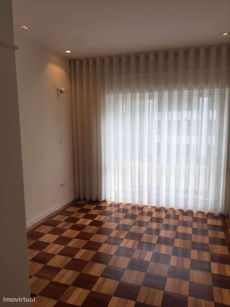 Apartamento T3 renovado centro do Porto - Grande imagem: 3/16
