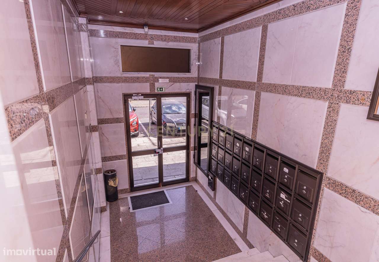 Apartamento T3 em S. Marcos/Cacém com Arrecadação-34