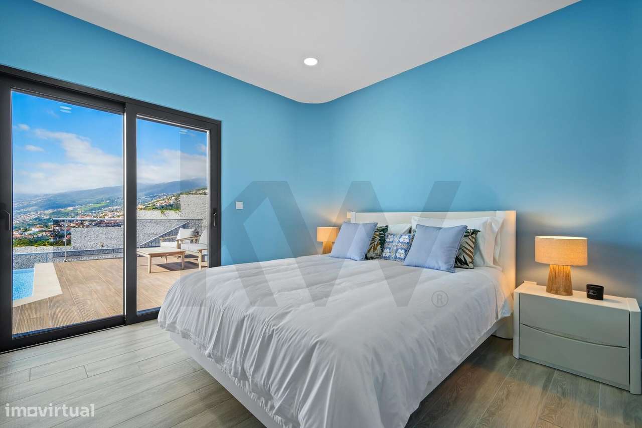 Moradia T4 com piscina e vista oceano, São Gonçalo, Funchal-32