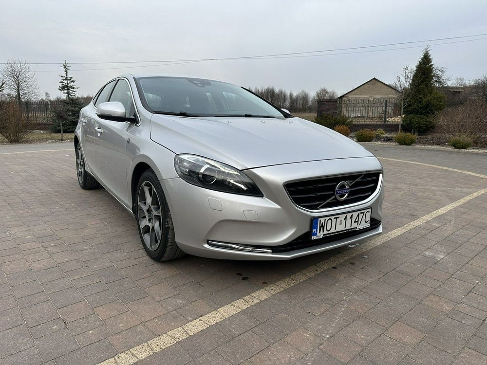 Volvo V40 II 2015