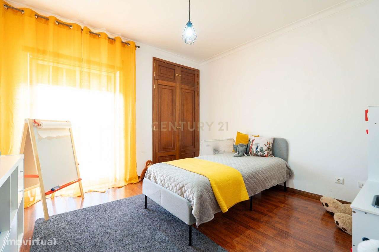 Apartamento T3 - Duplex - C/ garagem-21