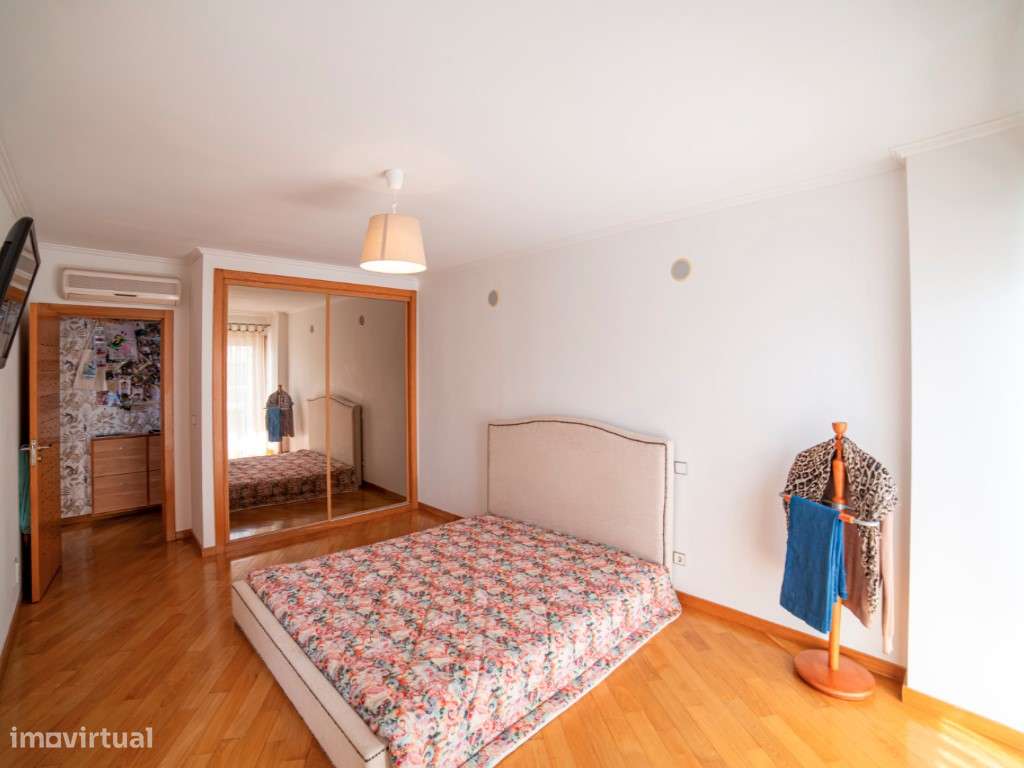 T2+1 Duplex - Urbanização da Atalaia-14