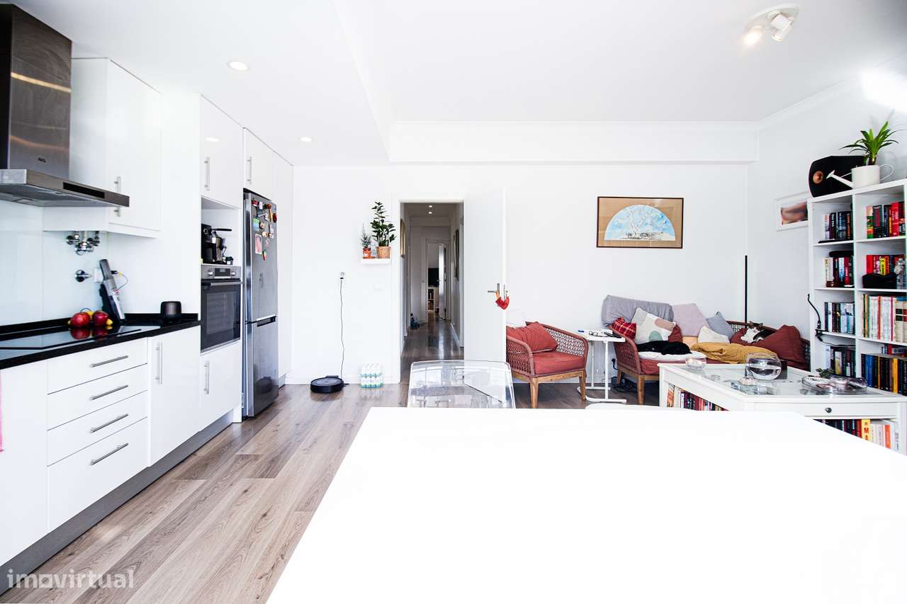 Apartamento T4 remodelado em Carnaxide - Grande imagem: 5/28