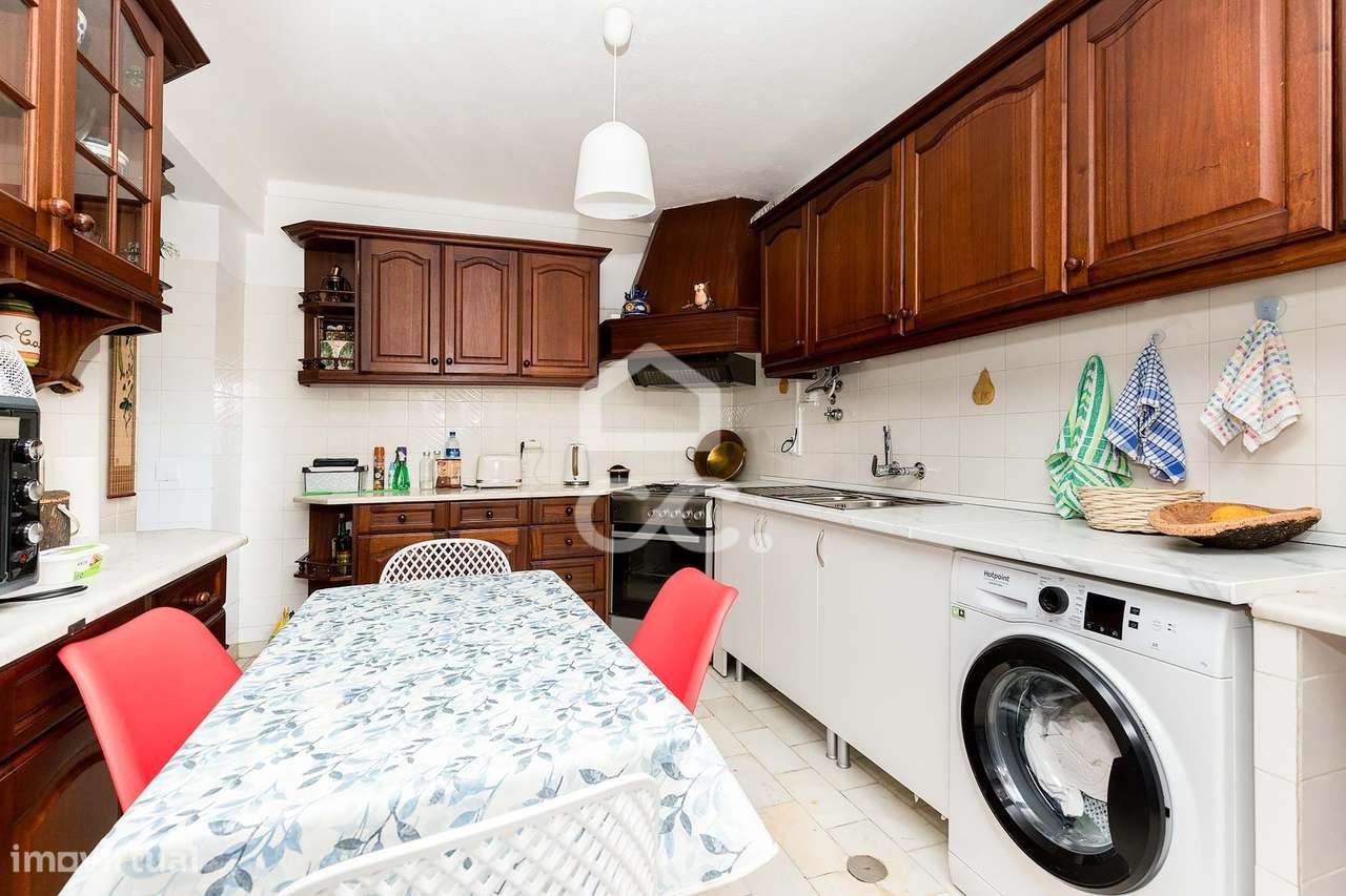 Apartamento T2 de Rés do Chão c/ Quintal |  Bairro das Coronheiras, Ba - Grande imagem: 5/13