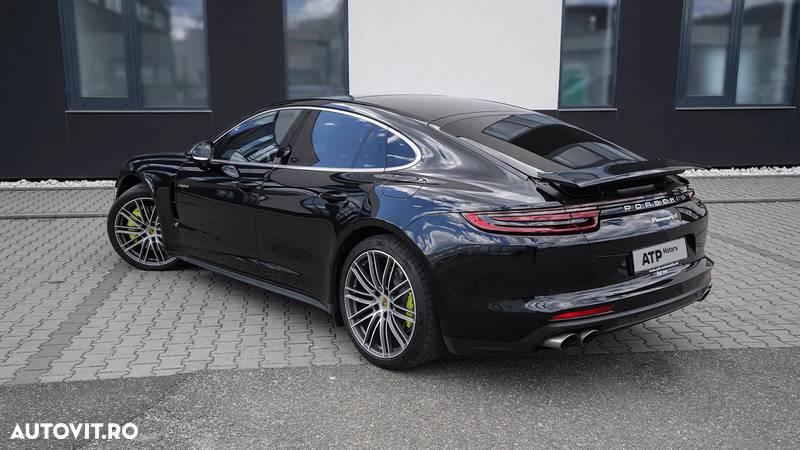 Porsche Panamera 4 E-Hybrid - 3