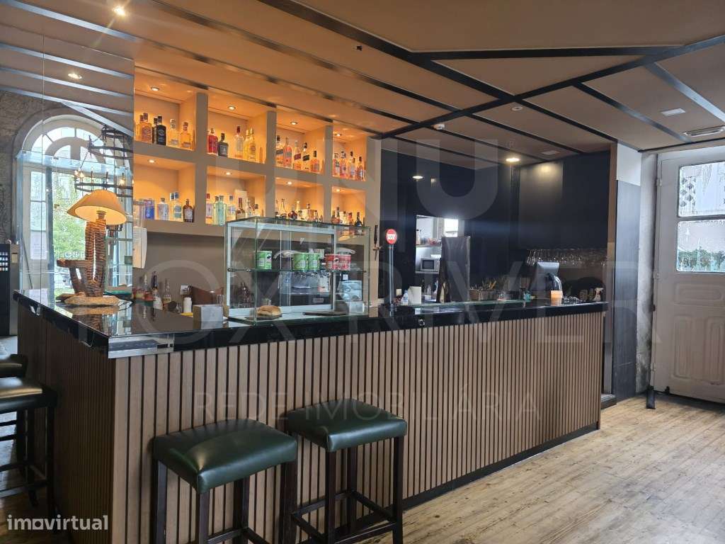 Espaço Comercial de Referência em Valença - Oportunidade de Trespasse-13