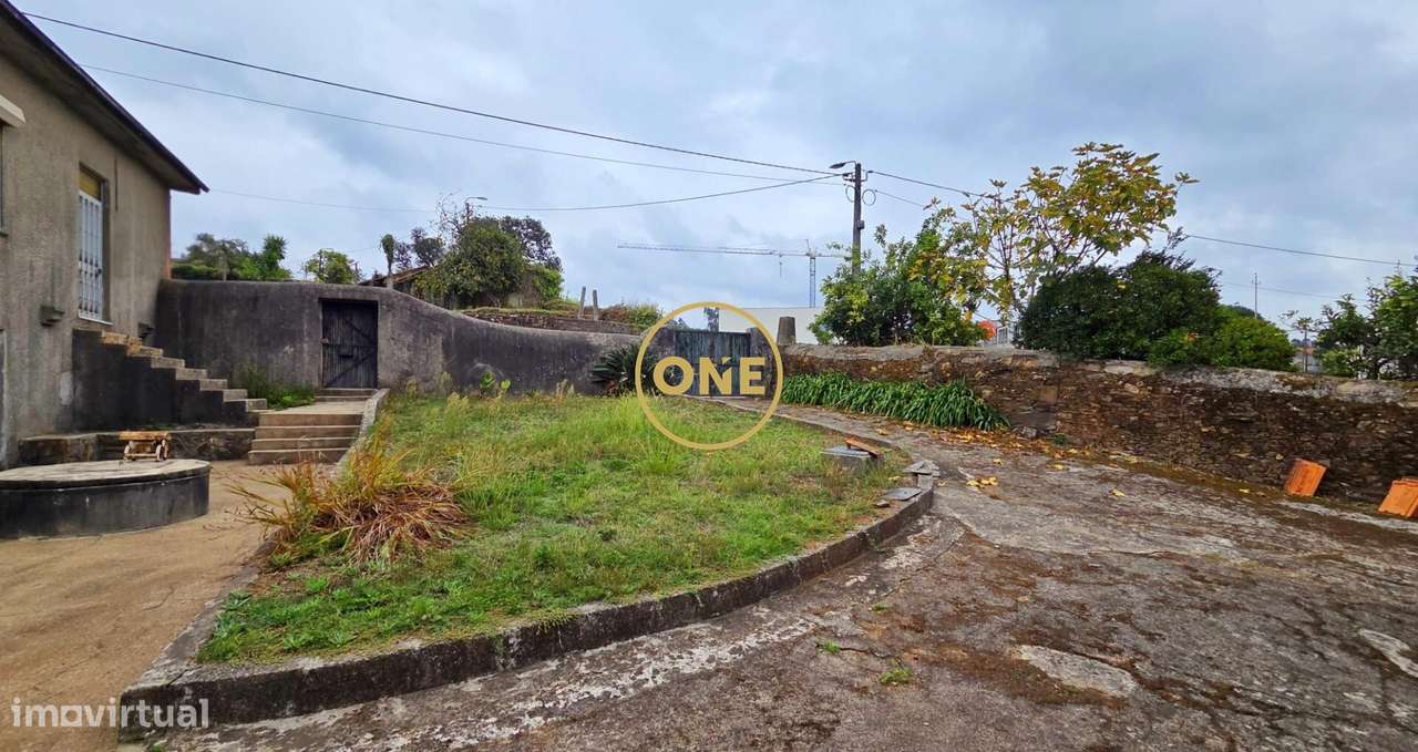 Moradia T2 para Restauro na Trofa - Grande imagem: 4/35