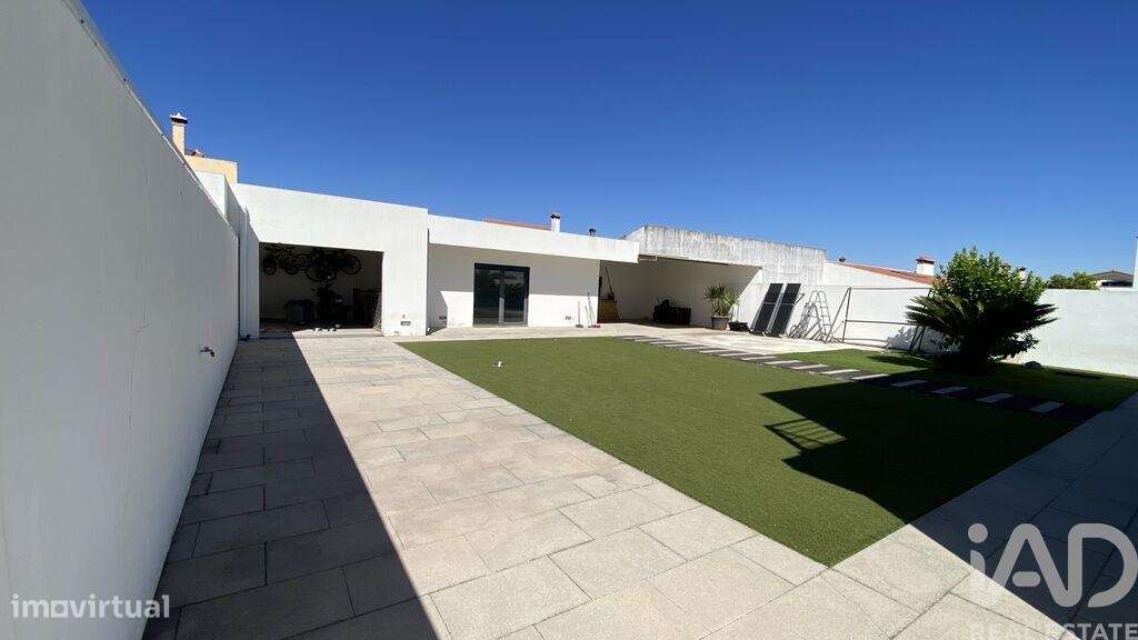 Casa / Villa T4 em Ponte de Sor, Tramaga e Vale de Açor de 319,00 m2 - Grande imagem: 2/15