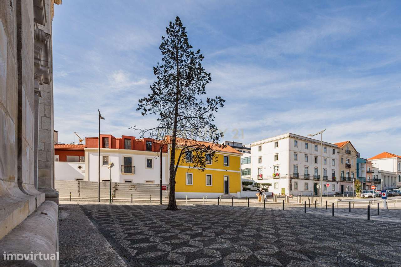 Exclusividade e Rentabilidade no Coração Histórico de Leiria: O Seu Pr - Grande imagem: 4/55