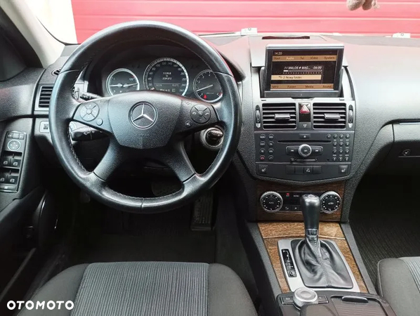 Mercedes-Benz Klasa C 200 T 7G-TRONIC Avantgarde Edition - 21