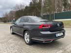 Volkswagen Passat - 4