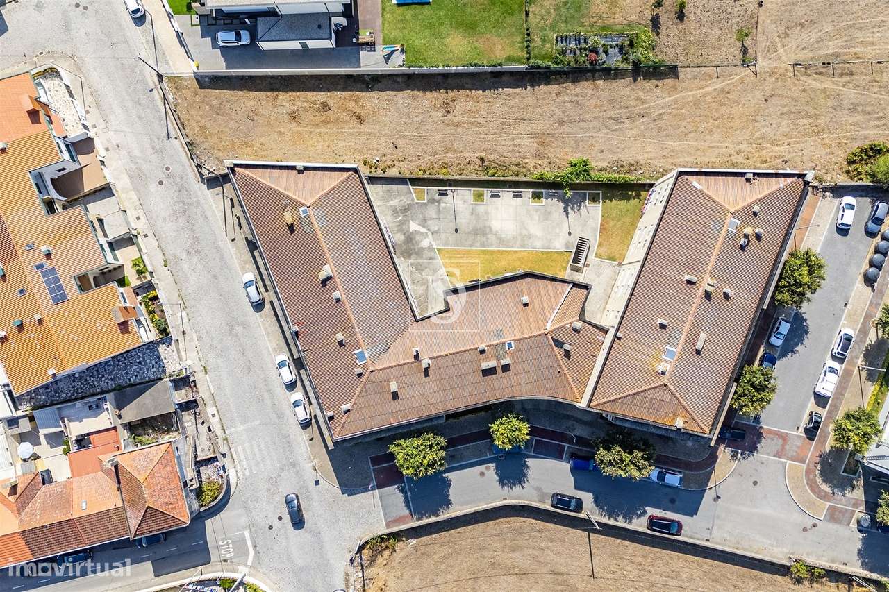 T2+1, Remodelado, com Garagem Fechada, a 1,2 km da Praia — Vila do Con-46