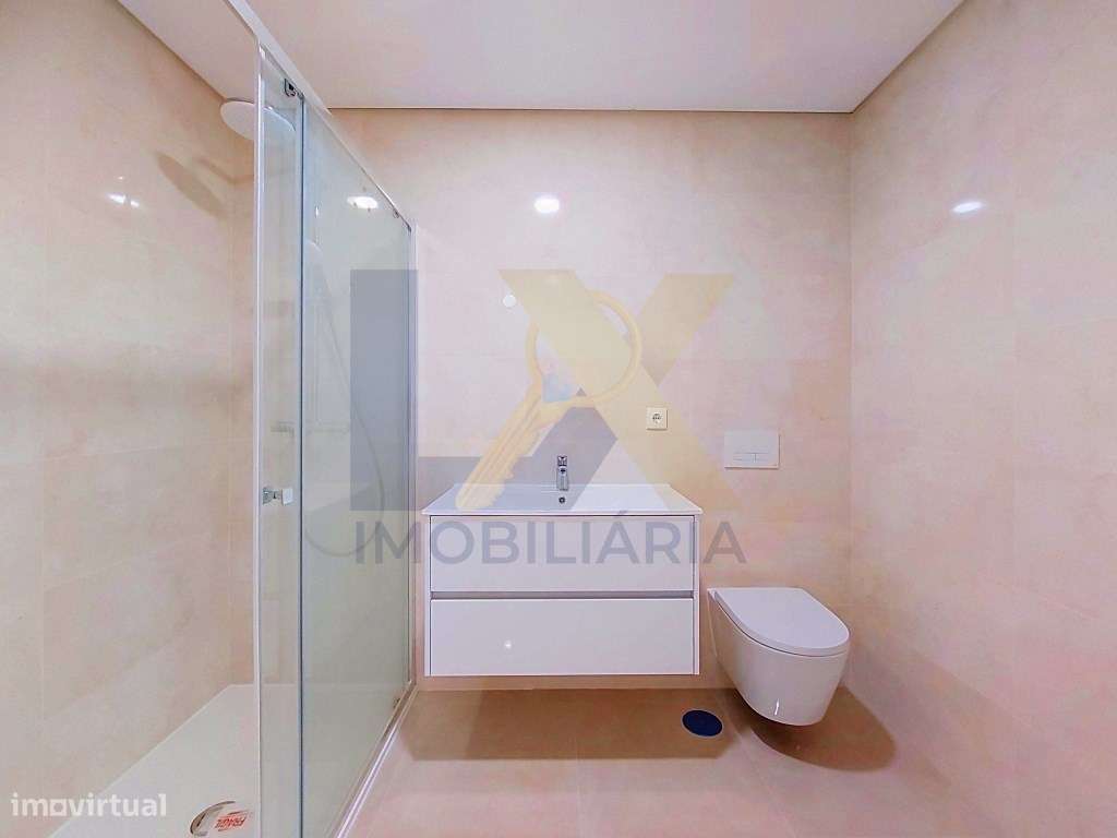 Apartamento T2 Duplex novo, com 2 suítes, terraço e 2 lugares de ga...-10