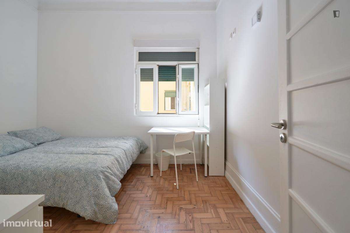 Quarto - localizado em Marquês de Pombal Lisbon - Grande imagem: 3/6
