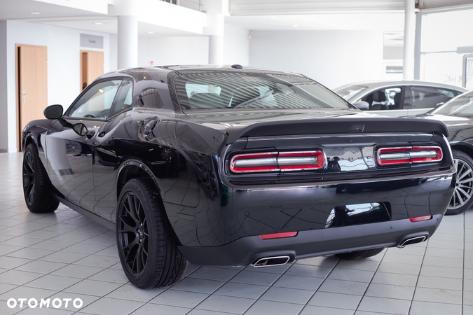 Dodge Challenger 3.6 GT AWD - 4