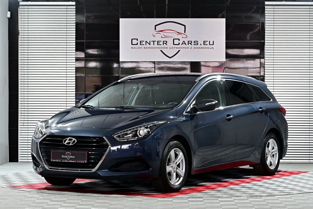 Hyundai i40 Kombi blue 1.6 Family 2016