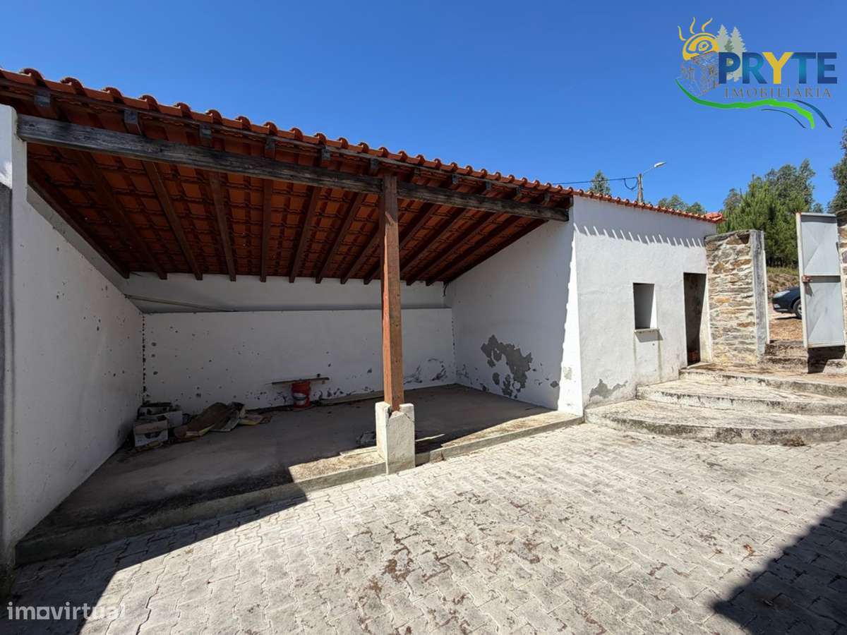 Quinta com moradia T3 , anexos e ruínas em Pedrógão Grande-49