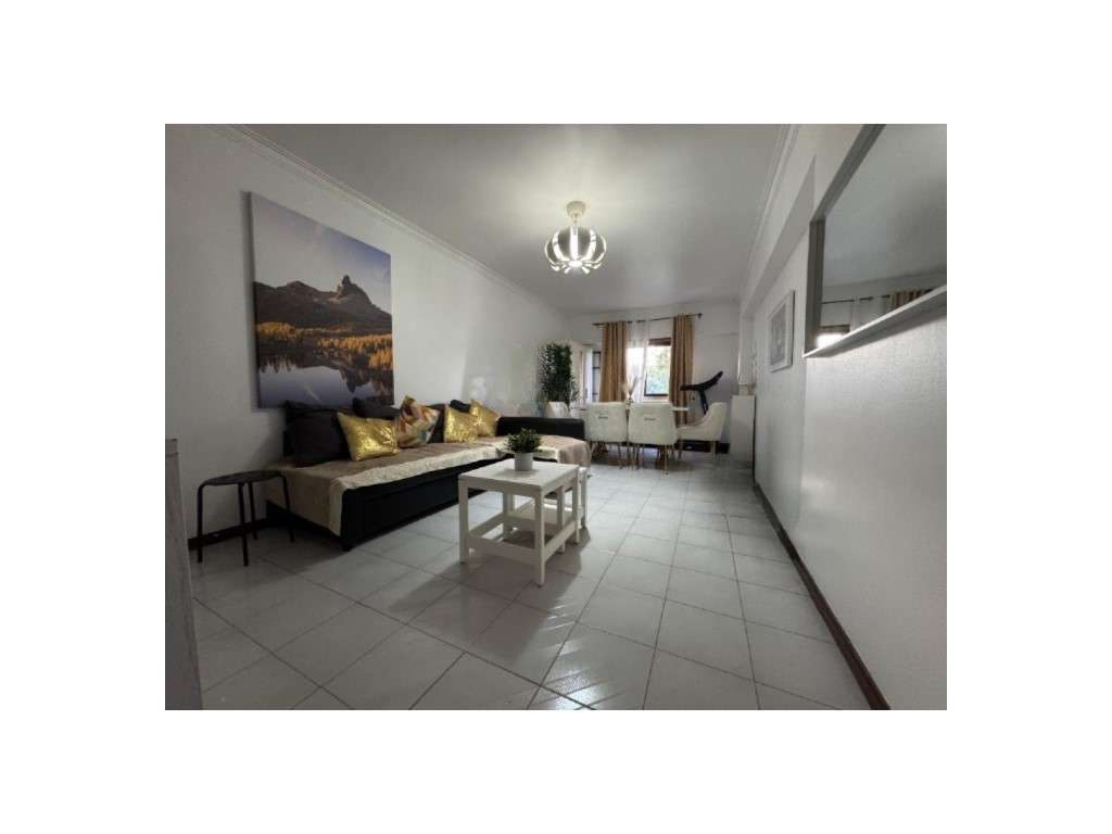 APARTAMENTO T3 - NA RUA CORREIA GARÇÃO - ODIVELAS-3