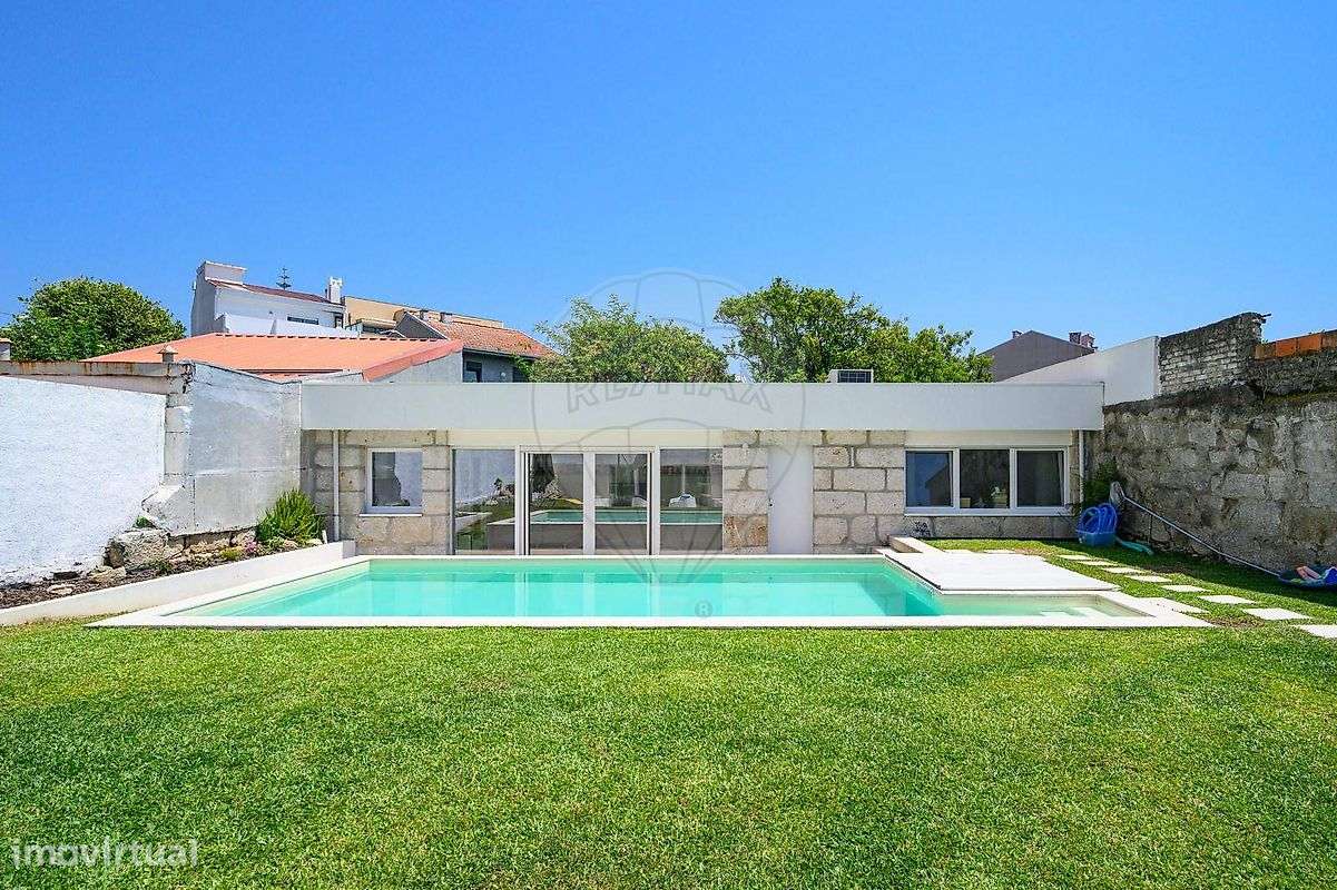 Moradia T5 para venda-5