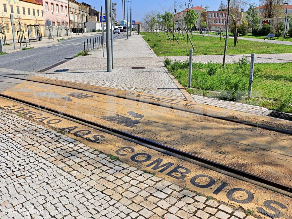 T1 com Quintal no Alto do Seixalinho - Conforto e Localização Privi...-12