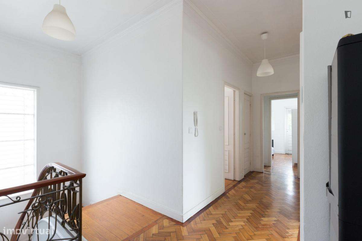 Quarto - localizado em Paranhos Porto - Grande imagem: 5/10