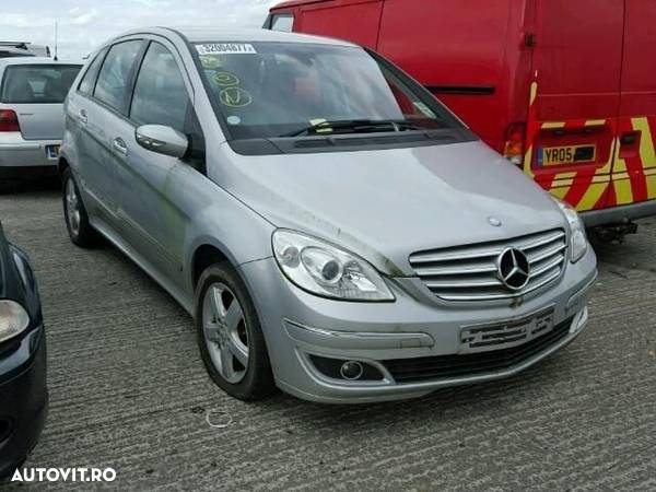 Dezmembrez Mercedes-Benz B150 B-Class w245 - 4