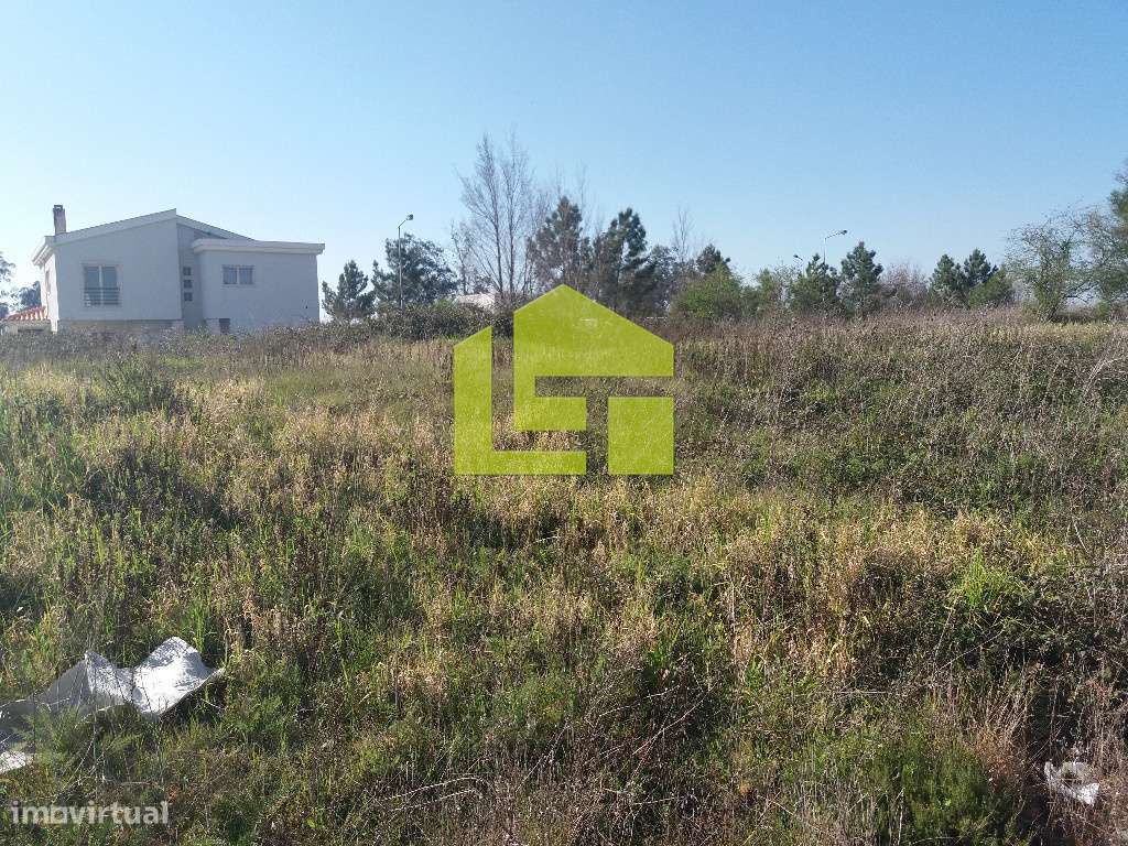 Terreno - Grande imagem: 2/2