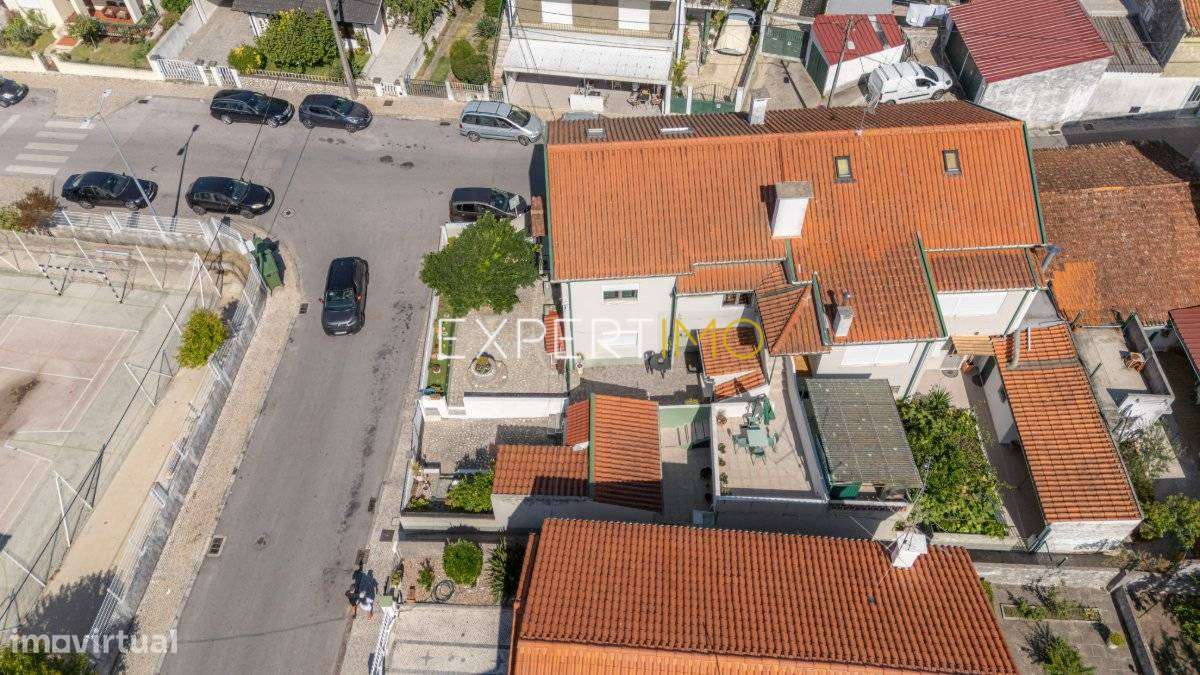 T3 Duplex com Terraço e Anexos | Centro de São Martinho do Bispo –...-43