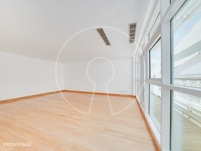 Penthouse na Torre de S. Rafael com terraços e vista soberba-5