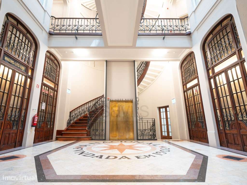 Apartamento T0 mobilado e decorado na Avenida dos Aliados-35