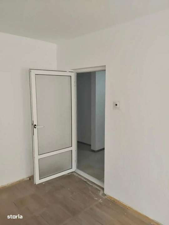 Aprtament 3 camere decomandat-Poarta 6 - Imagine principală: 3/9