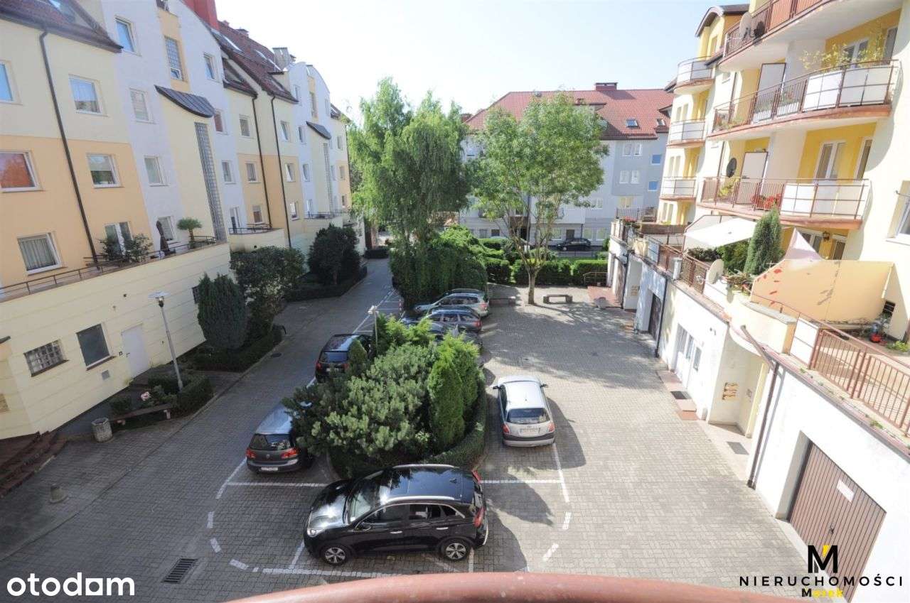 3 pokojowe mieszkanie przy ul. Zaplecznej.-13