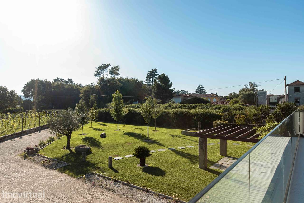 Magnífica Quinta. Moradia T10. Piscina e jardim. Vila Nova Famalicão-33