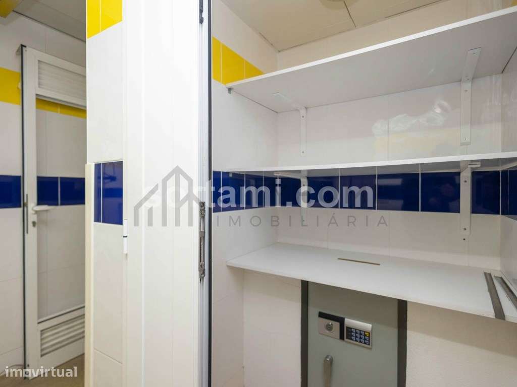 Espaço Comercial de 425m² no Coração de Faro-50