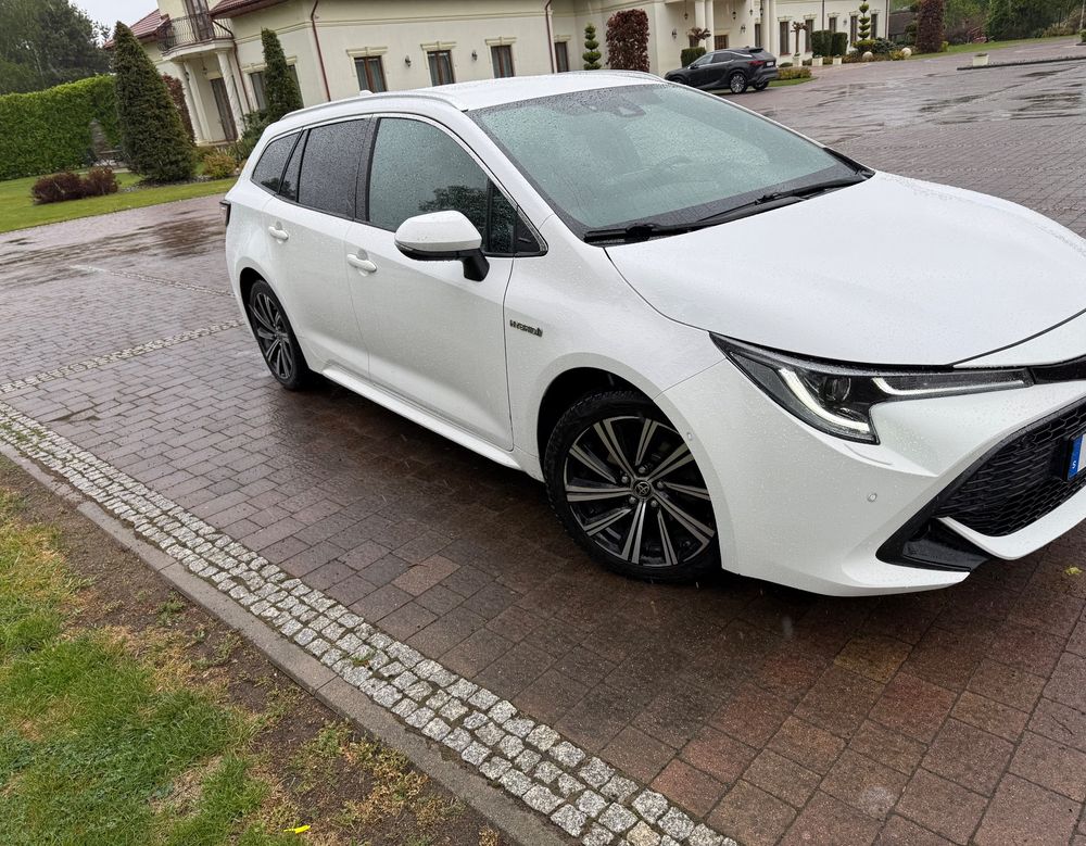 Toyota Corolla Seria E21 1.8 Hybrid GPF Executive 2022