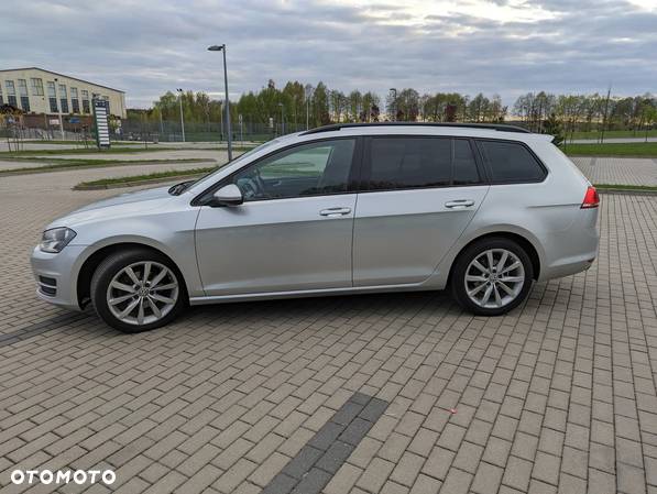 Volkswagen Golf - 1