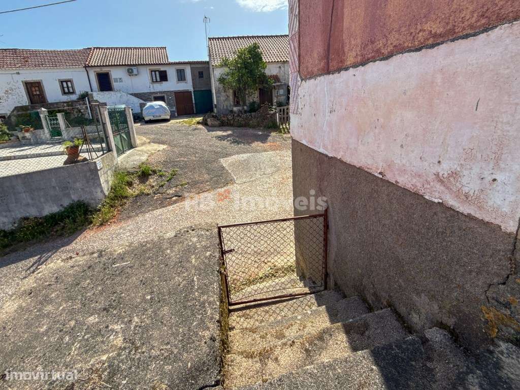 2 Moradias p/ Recuperar c/ Terreno - em Chãos, Ferreira do Zêzere-46