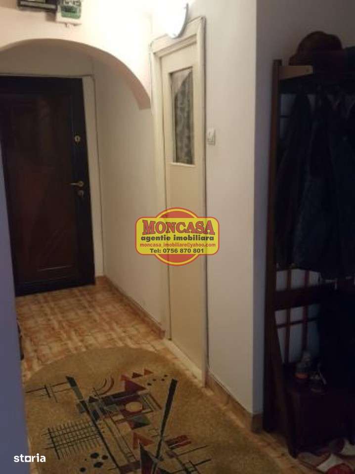Apartament 4 camere zona Bucovina, etaj 4 cu sarpanta - Imagine principală: 1/4