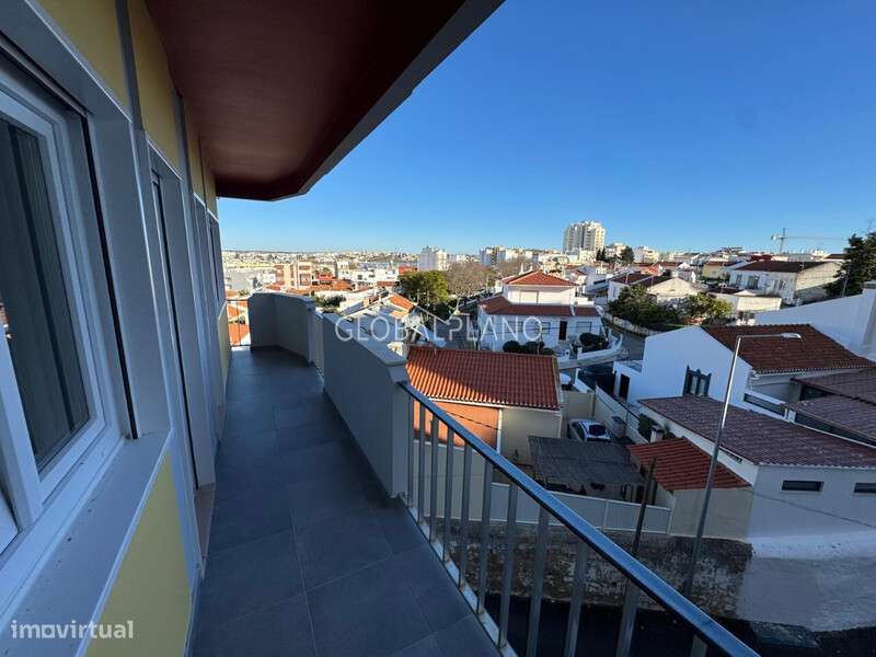 Apartamento T3 Avenida 25 de Abril-11