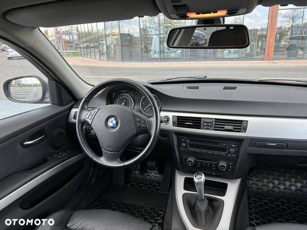 BMW Seria 3 320d - 8