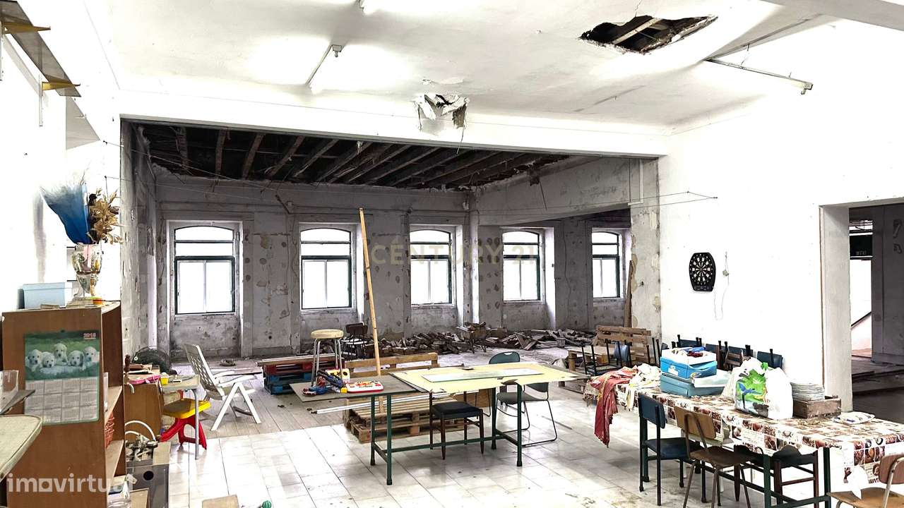 Dois Prédios para investimento | Charneca do Lumiar | Lisboa - Grande imagem: 4/18