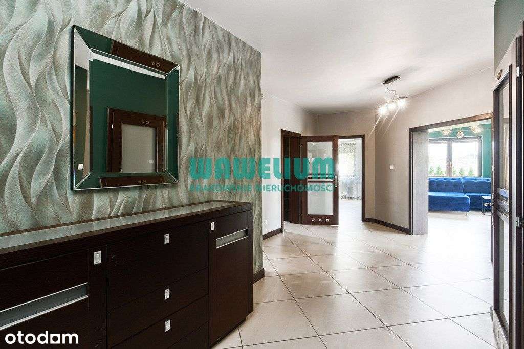 Wyjątkowa nieruchomość w Bilczycach-15