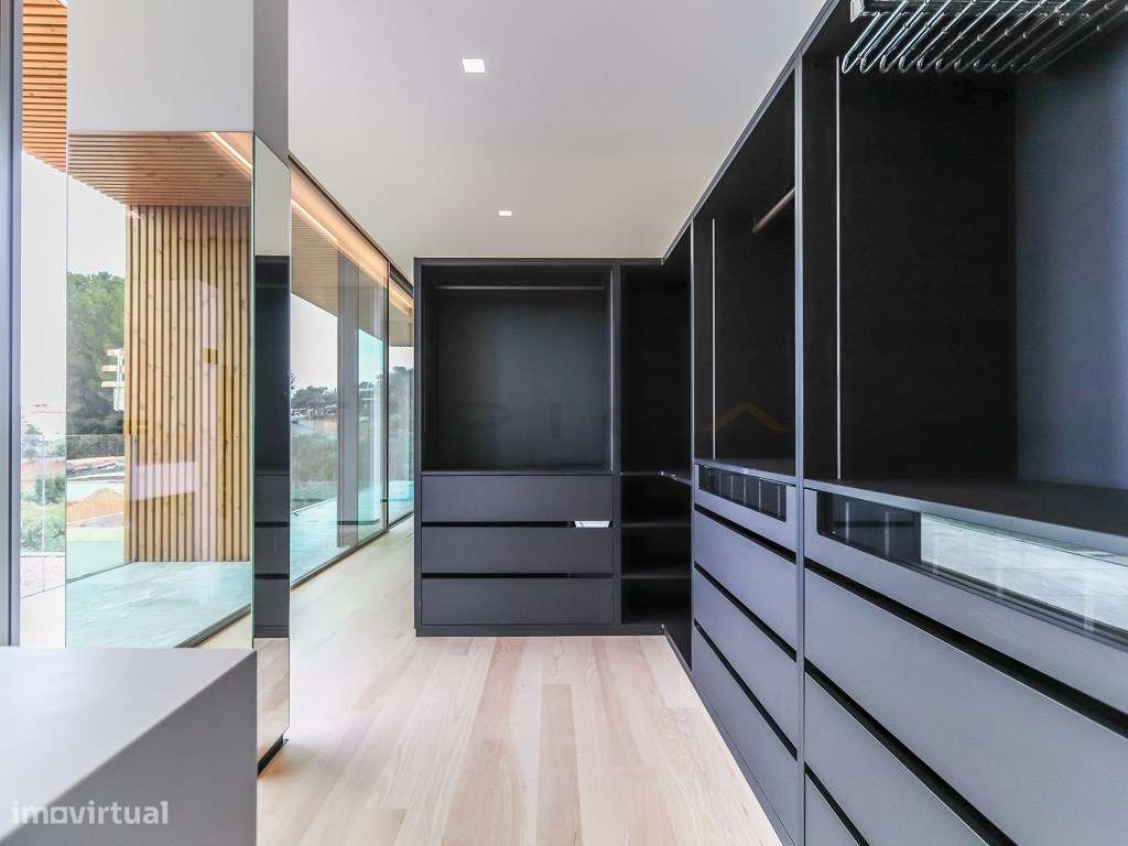 Moradia LUXO Condomínio Privado-29