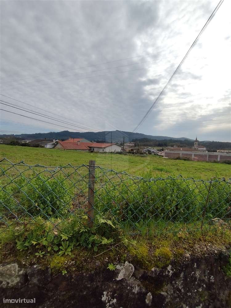 Terreno com Projeto Aprovado | 10 Frações | Pousa-12